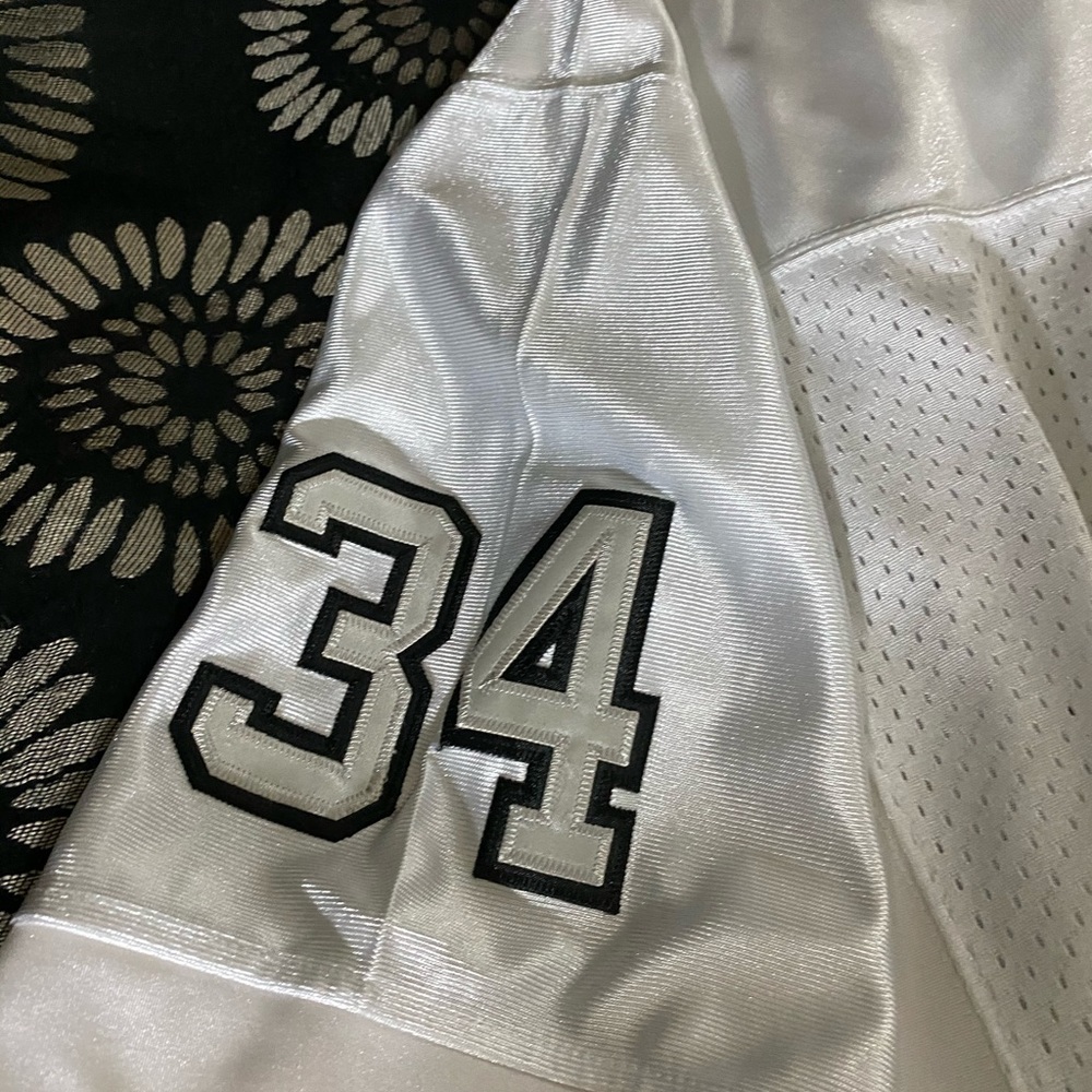 Bo Jackson - Picture 5 of 6